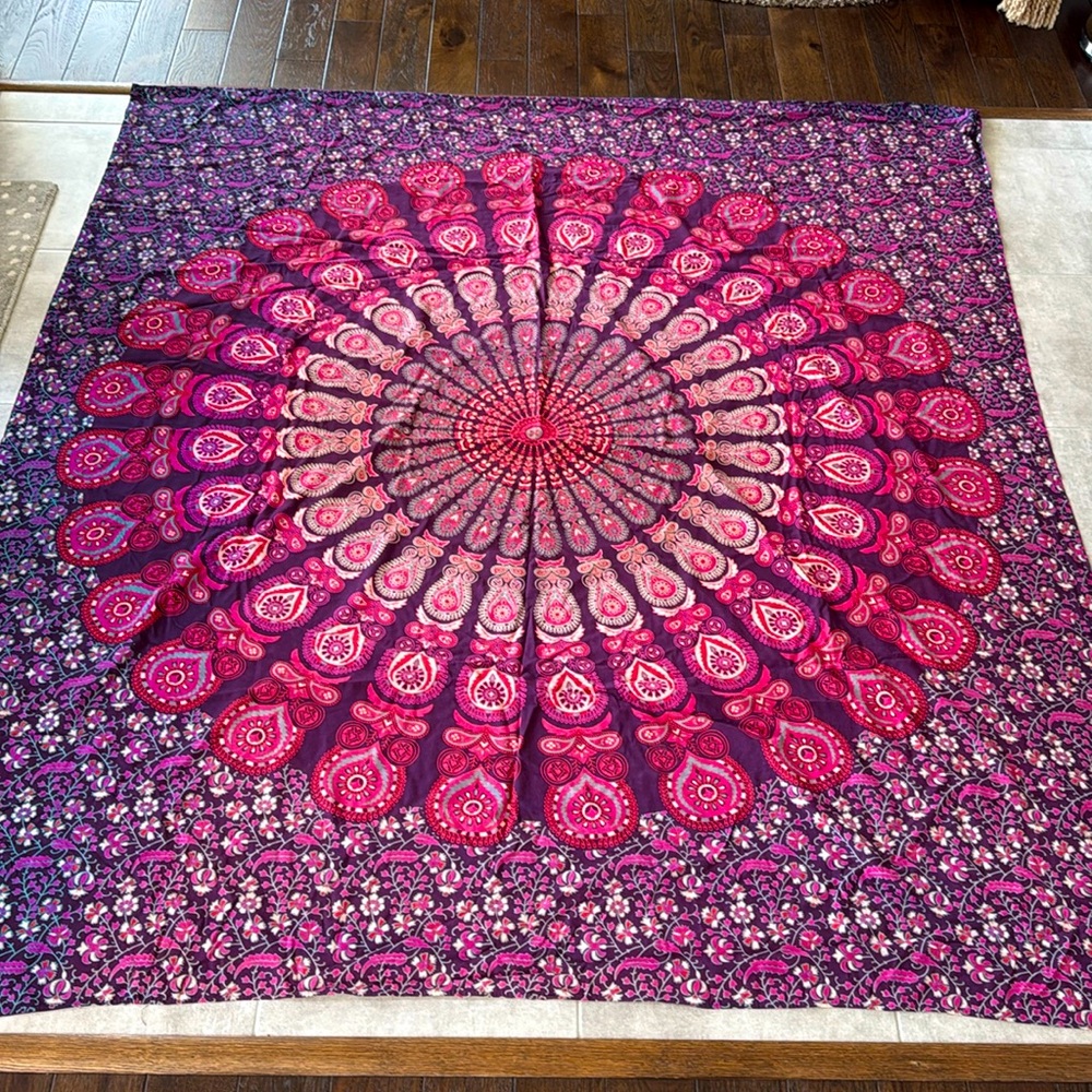 Gently Used Indian Bohemian Mandala Large Purple Printed Wall Decor Tapestry - Picture 2 of 7